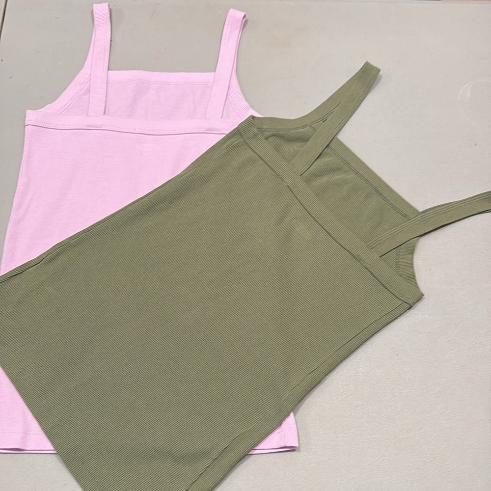 Old Navy slim fit tank tops (2) - Picture 4 of 10